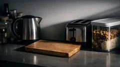 Small kitchen, big calm: 7 cheap ways to declutter a UK kitchen fast